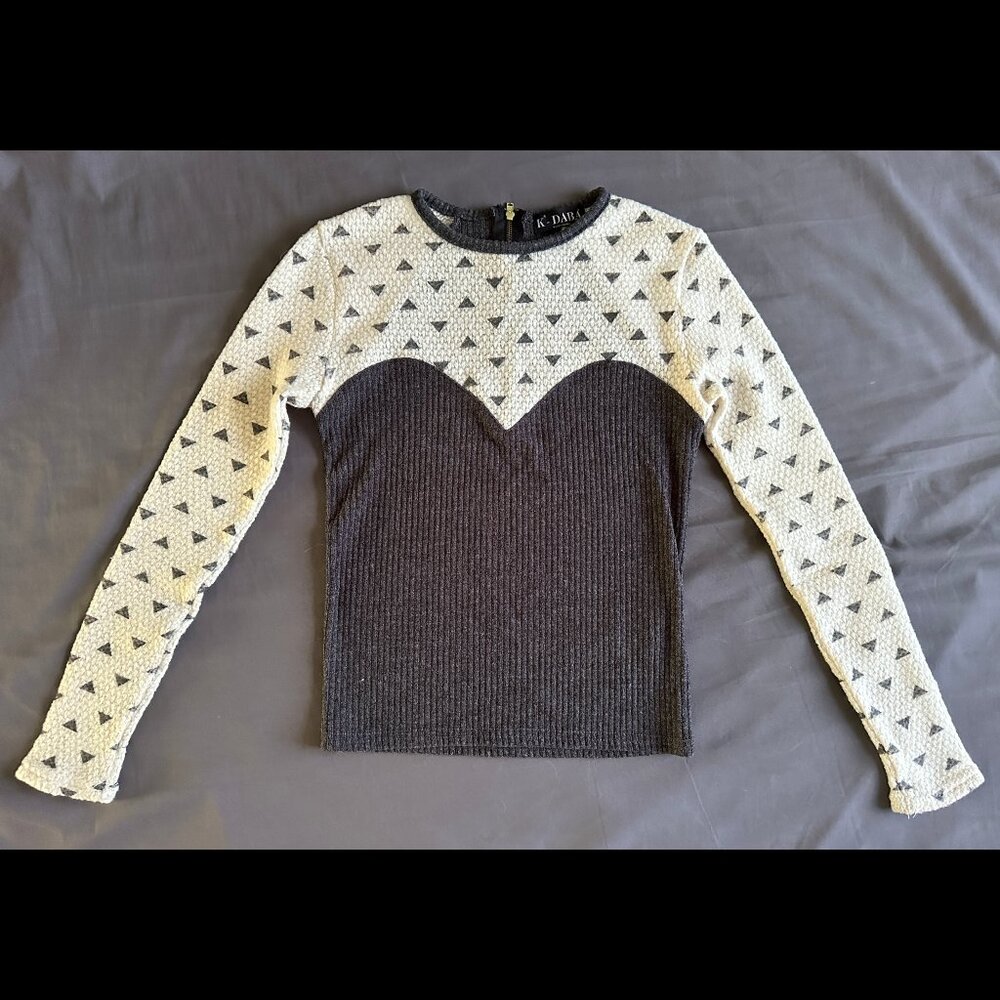 Longsleeve Sweetheart Neckline Top